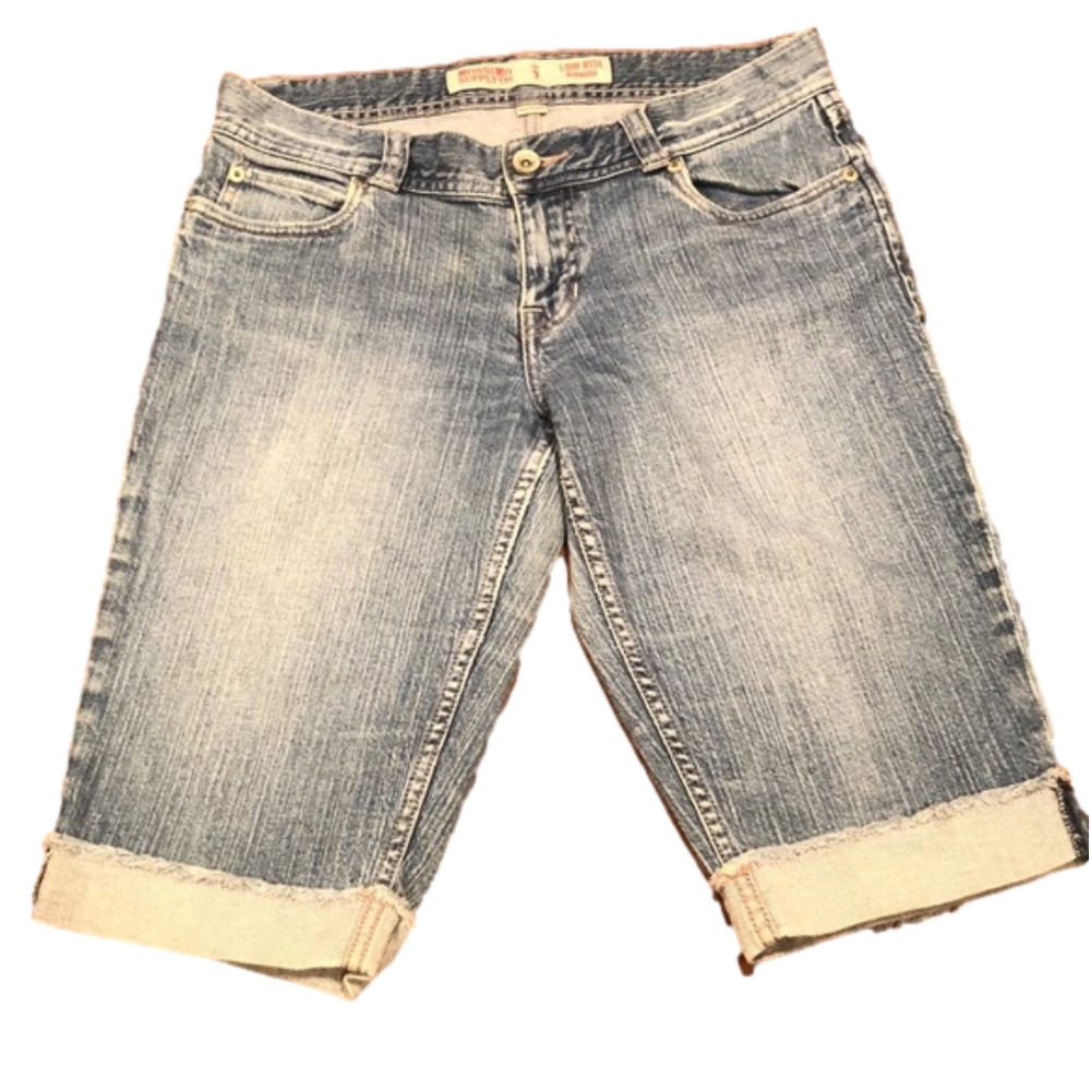 MOSSIMO SUPPLY CO Low Rise Bermuda Shorts Size 7